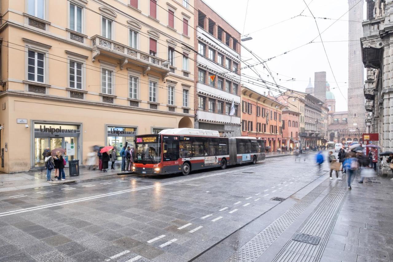 Piazza Maggiore White Apartment Болонья Экстерьер фото